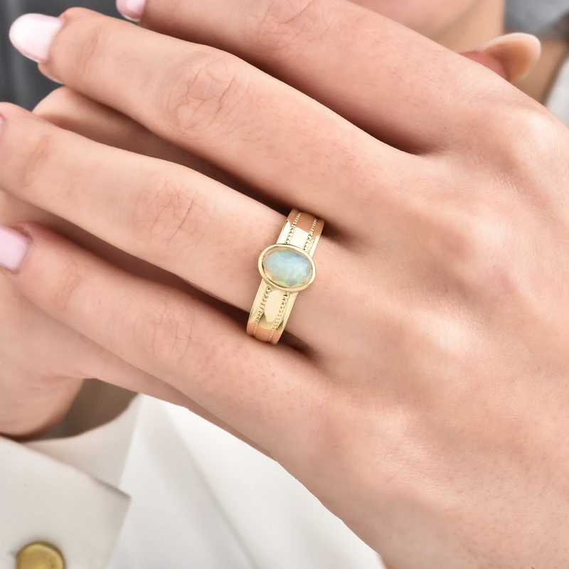 Temperature Sensitivity: Opals are high in water content