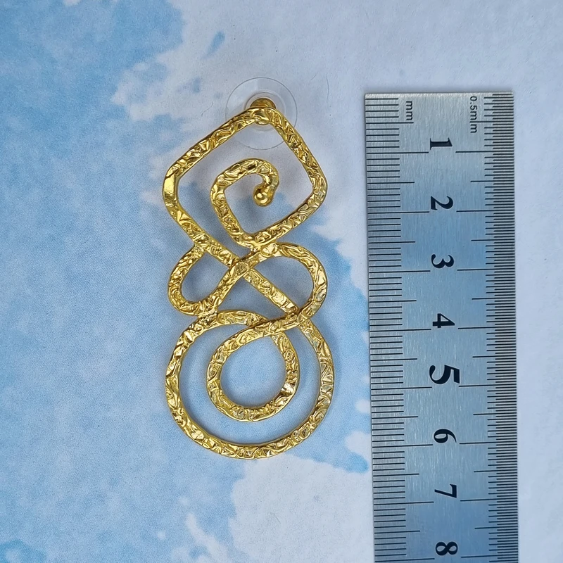 Medusa Swirls Earring Image 2